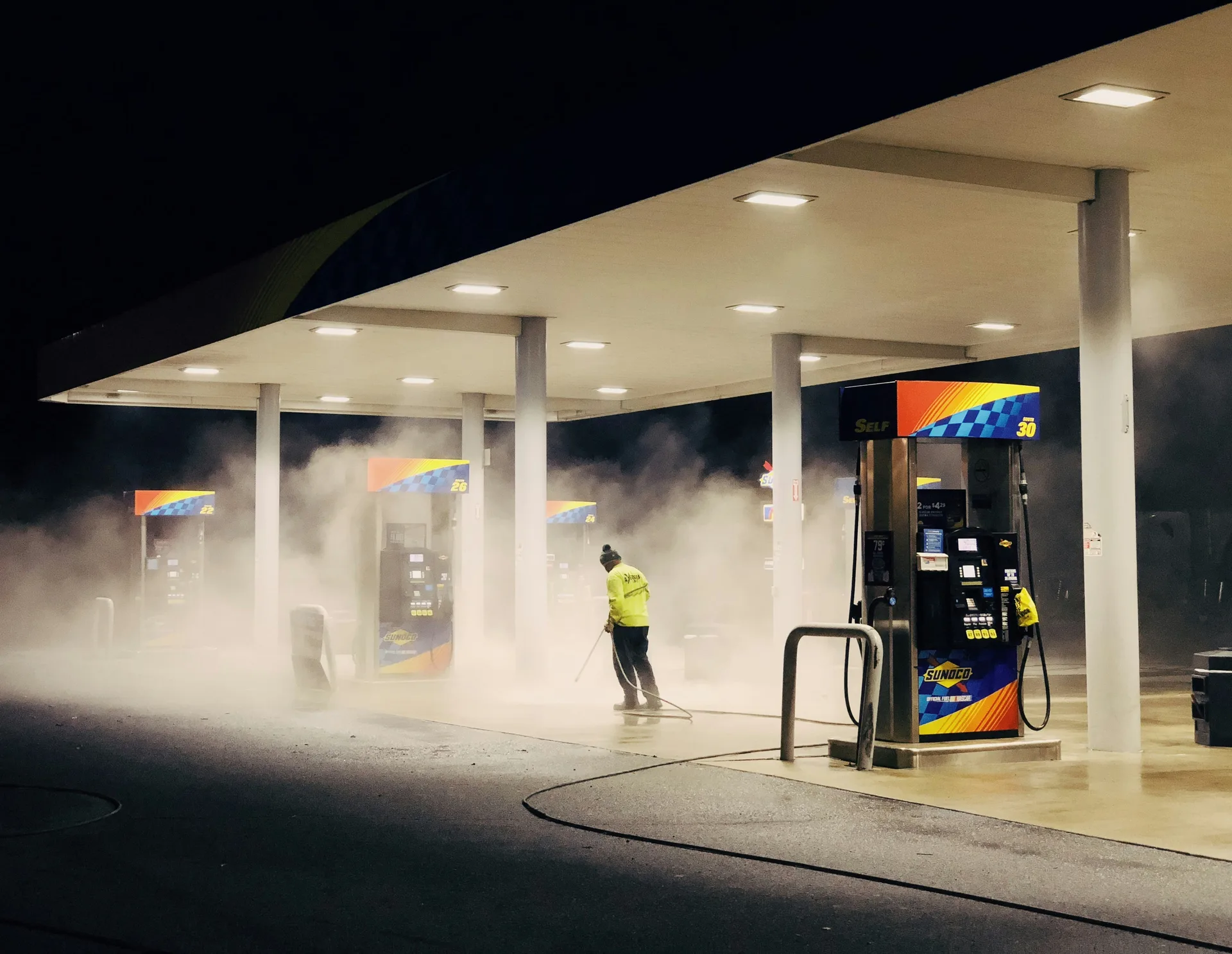 Minneapolis exterior commercial wall pressure washing