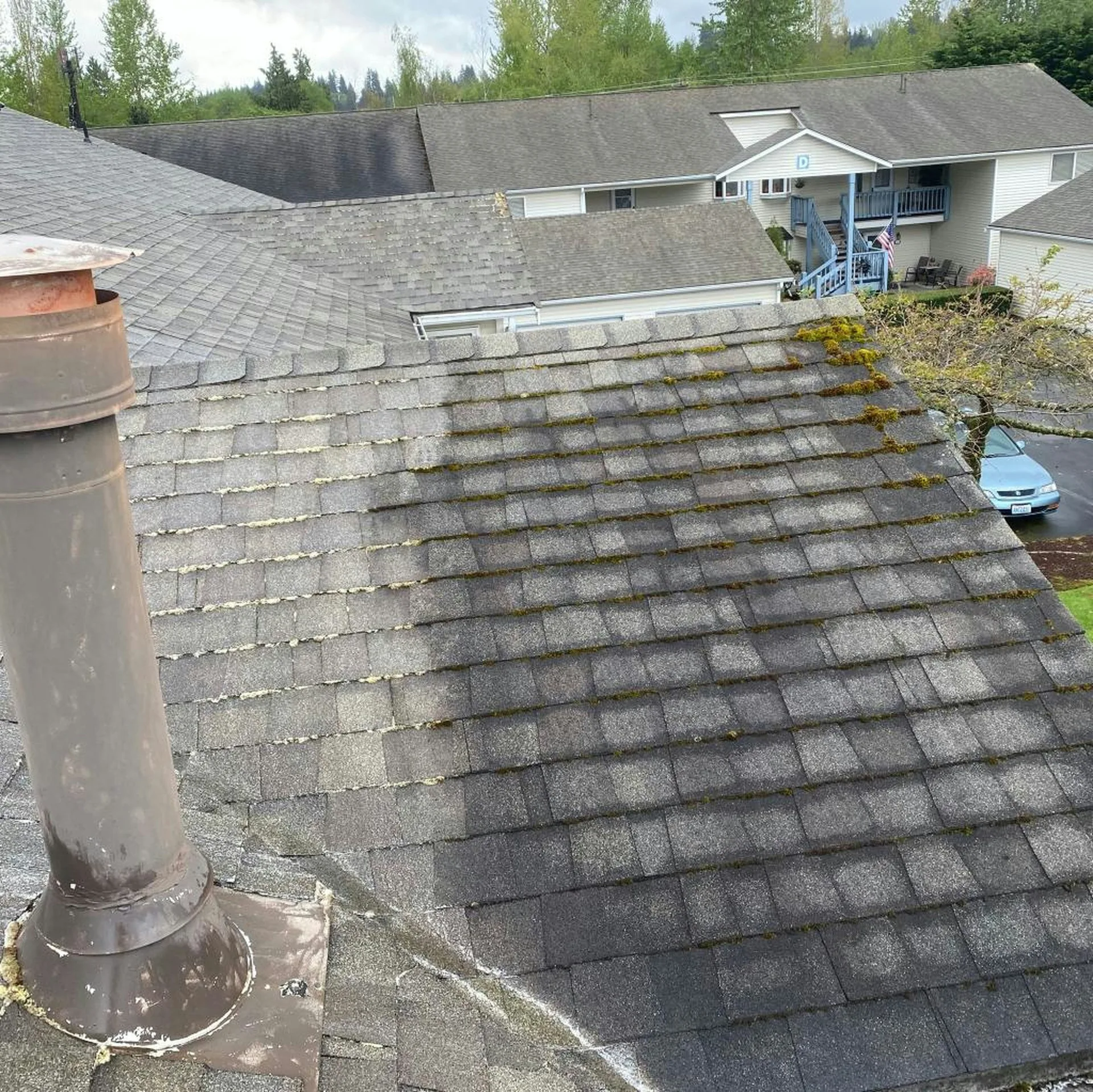 Before and after cleaning on a Minneapolis deck